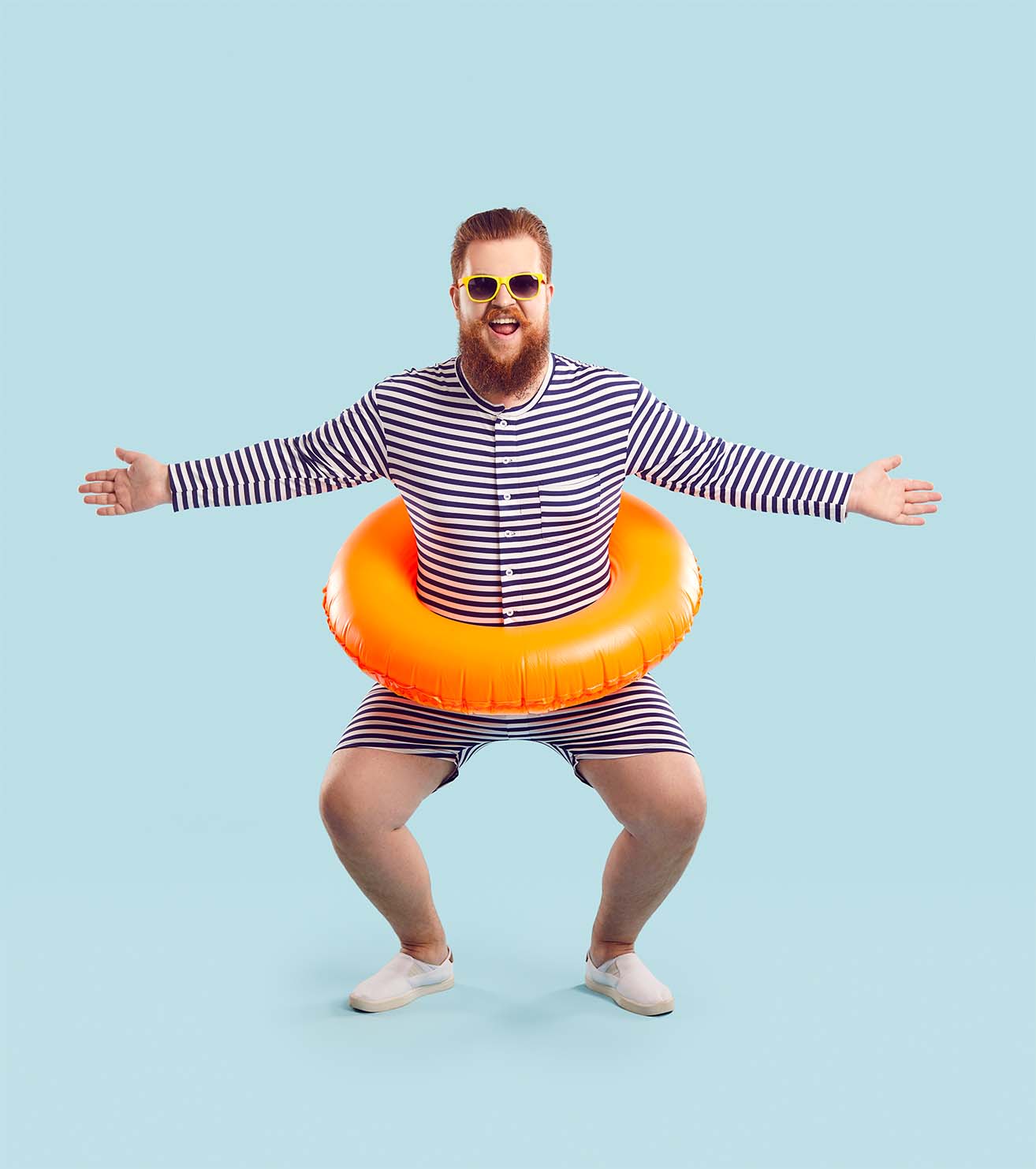 Homme maillot rétro avec une bouée - Article données structurées - Blog AE2