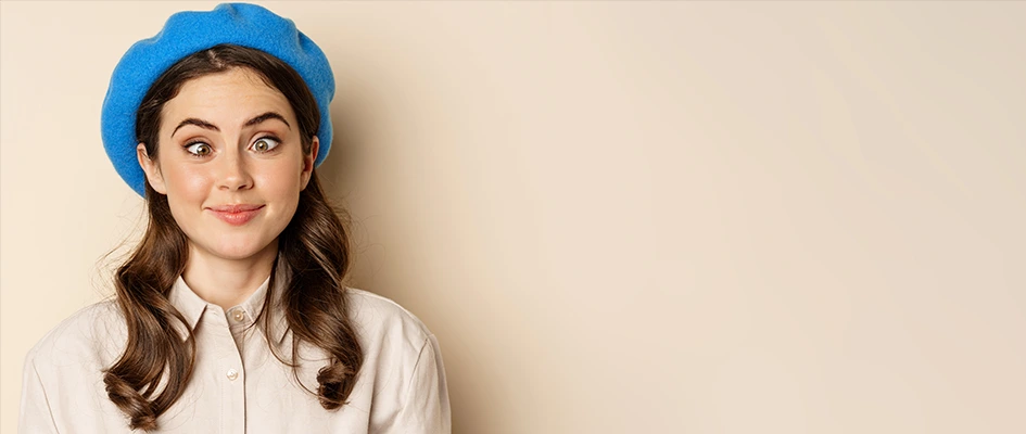 Femme qui grimace - stratégie d'acquisition digital -  Blog AE2