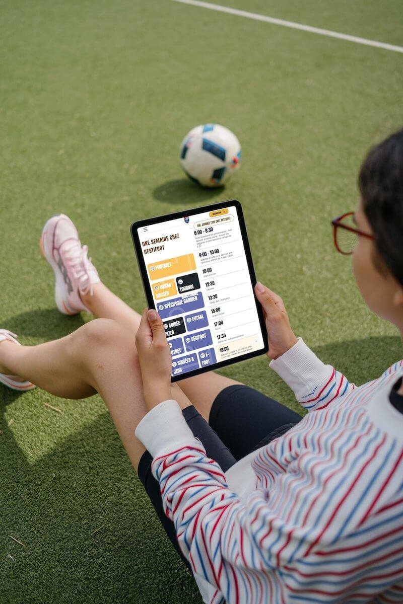 visuel tablette desti'foot -site vitrine wordpress- réalisation AE2