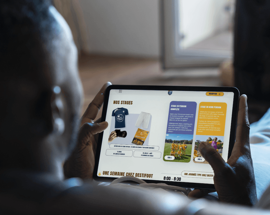 visuel tablette desti'foot -site vitrine wordpress- réalisation AE2