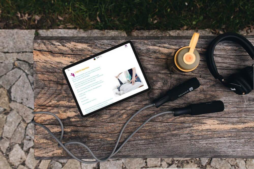 visuel tablette ektc -site vitrine wordpress- réalisation AE2